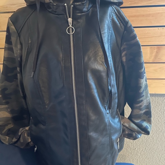 Jacket - Picture 2 of 8